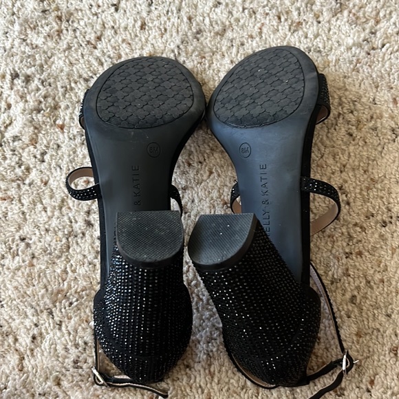 Kelly & Katie Black Heeled Sandals Size 8 - Picture 4 of 5